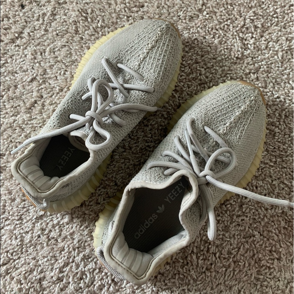 Yeezy V350